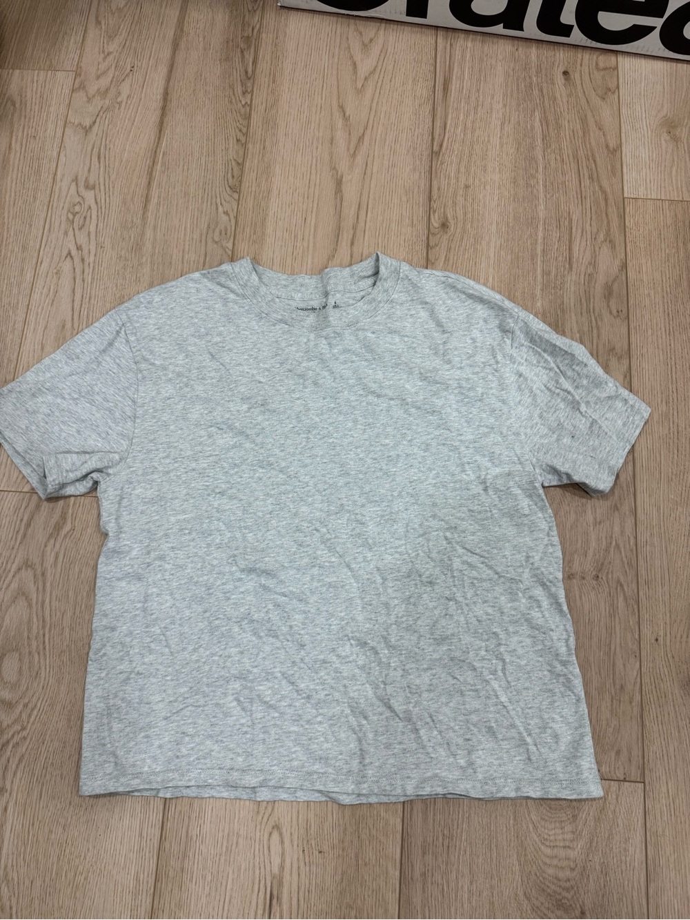 Abercrombie & Fitch Light Gray Crewneck Short Sleeve Tee
